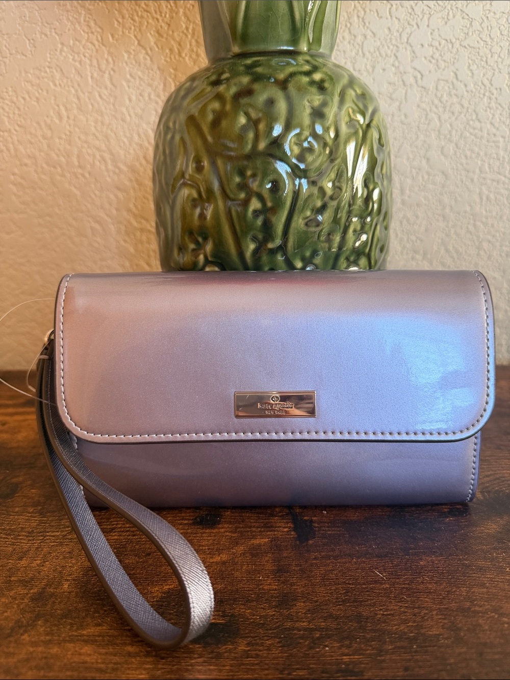 🆕 Kate Spade New York Kenzie Medium Flap Wristlet shimmer lavender